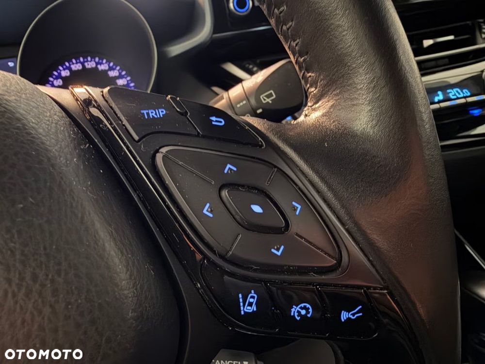 Toyota C-HR Lounge - 10