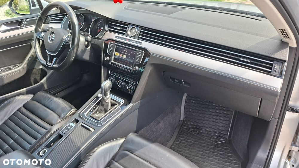 Volkswagen Passat 2.0 TDI (BlueMotion Technology) DSG Highline - 12