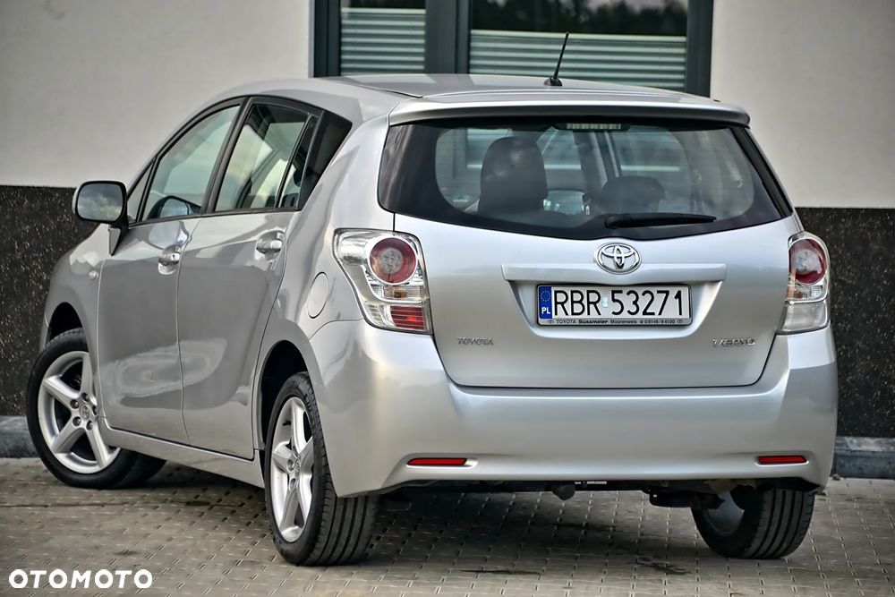 Toyota Verso 1.8 Premium 7os - 3