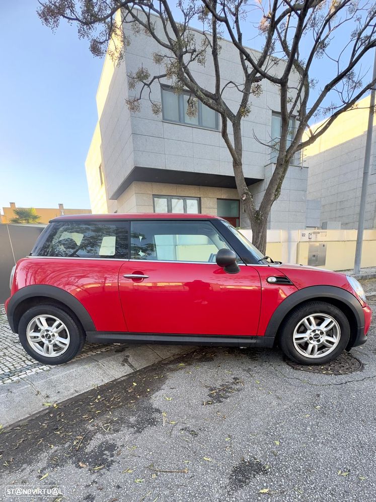 MINI 3 Portas One D - 4