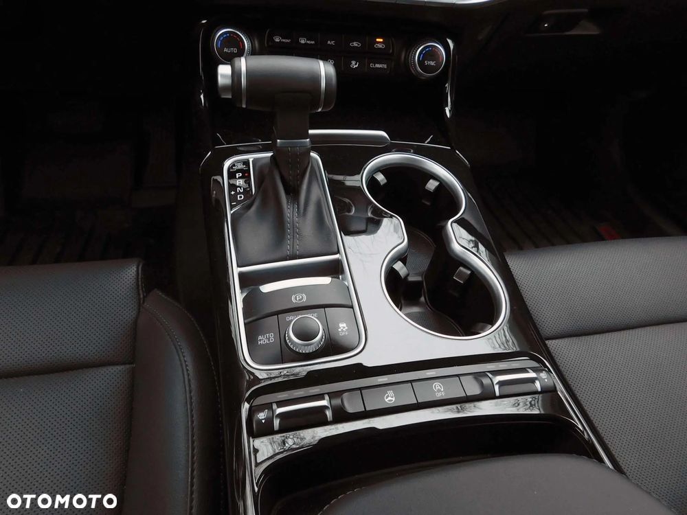 Kia Stinger - 23