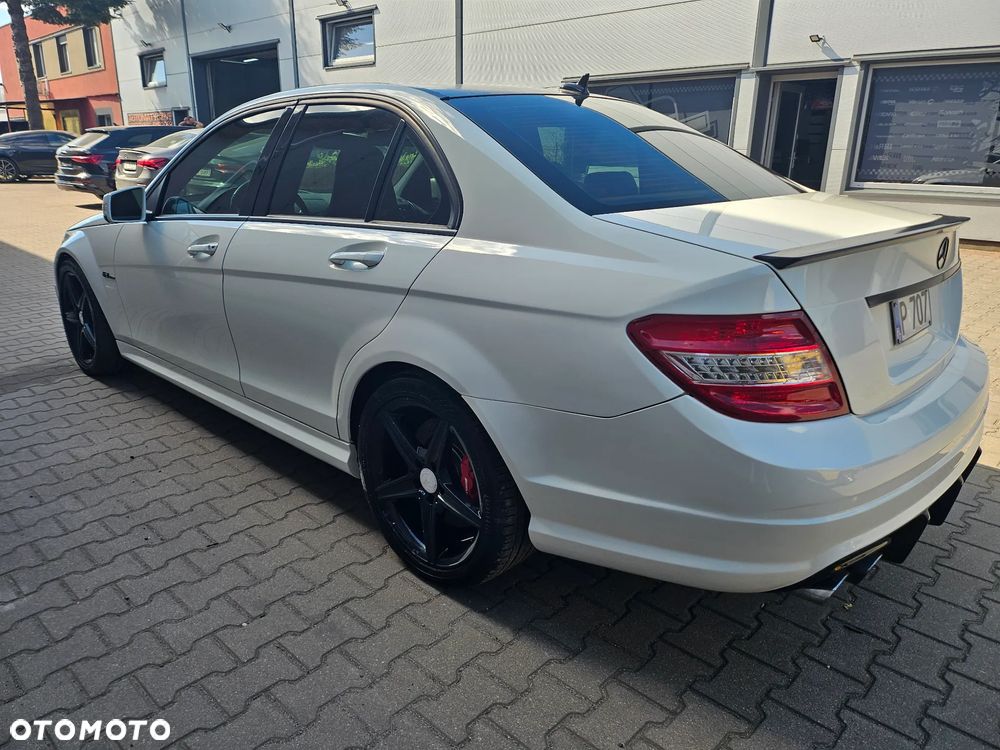 Mercedes-Benz Klasa C 63 AMG 7G-TRONIC - 15