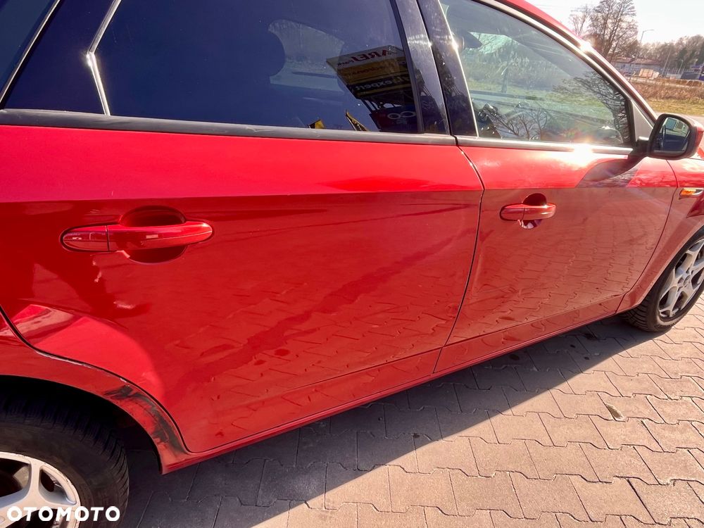 Ford Mondeo 1.8 TDCi Ambiente - 14