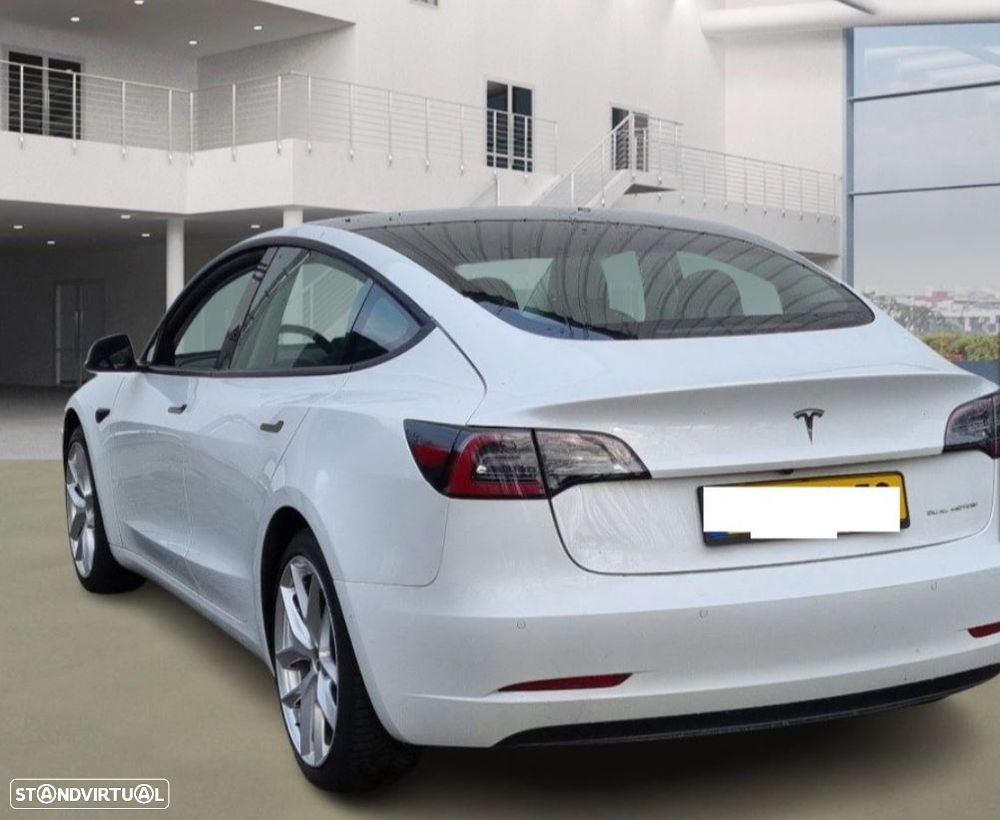 Tesla Model 3 Long-Range RWD - 3
