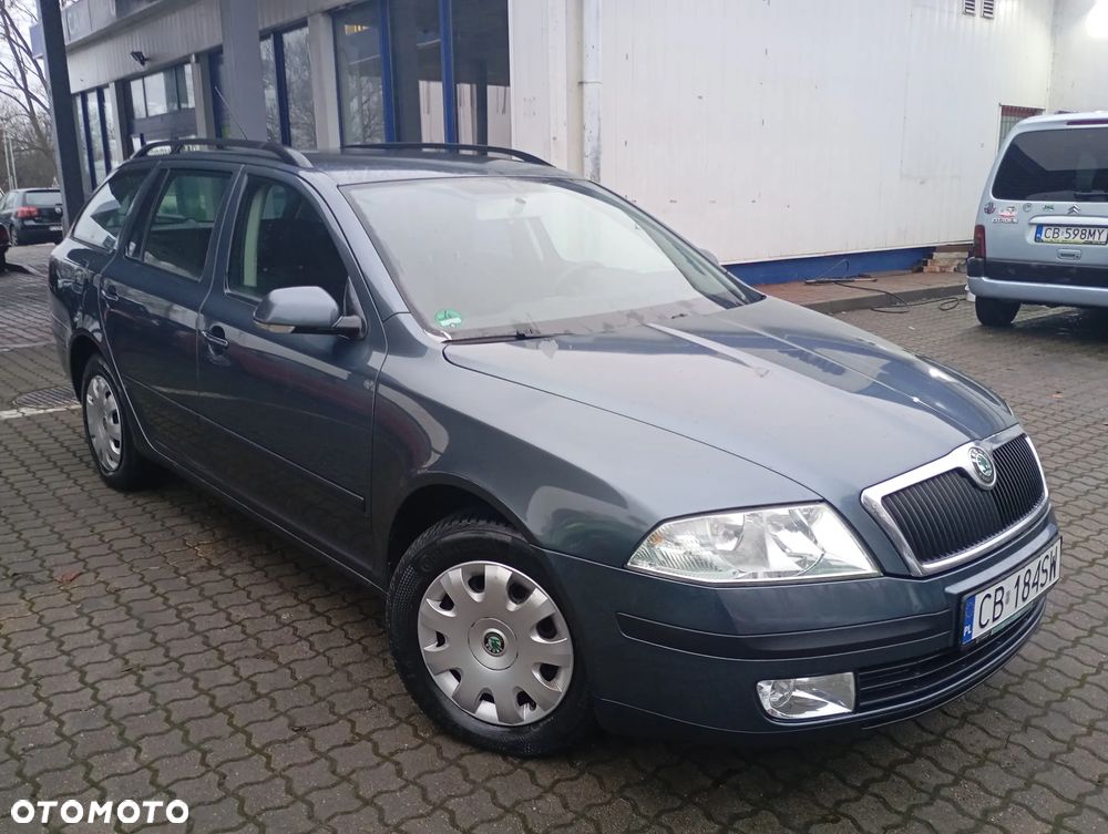 Skoda Octavia 1.6 Combi Ambiente - 22