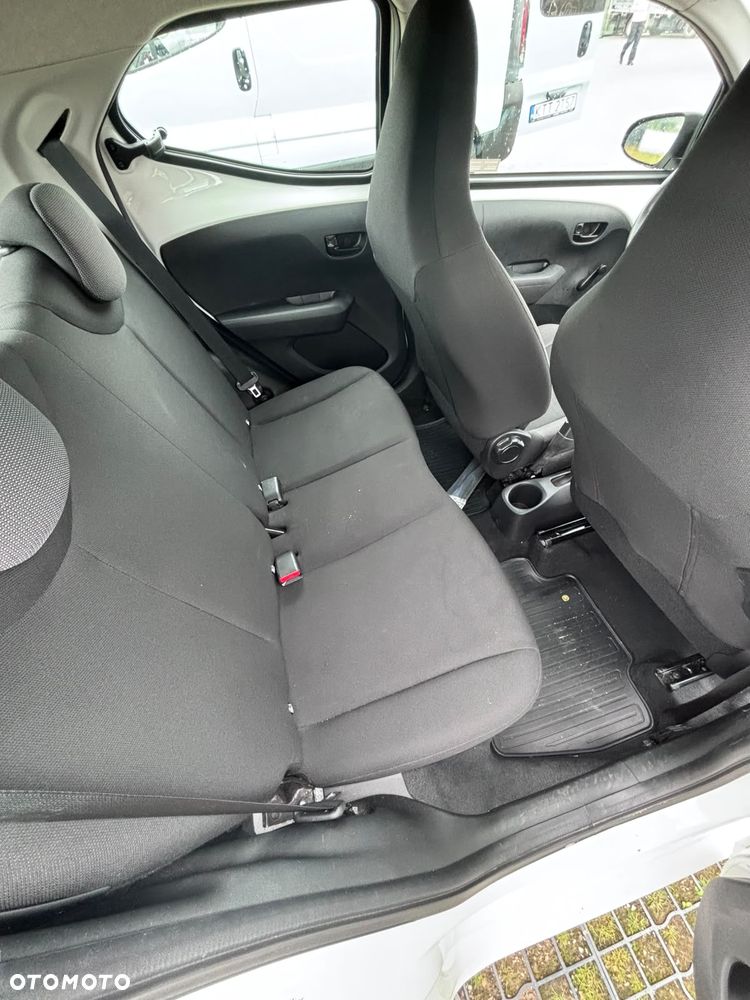 Toyota Aygo x - 13
