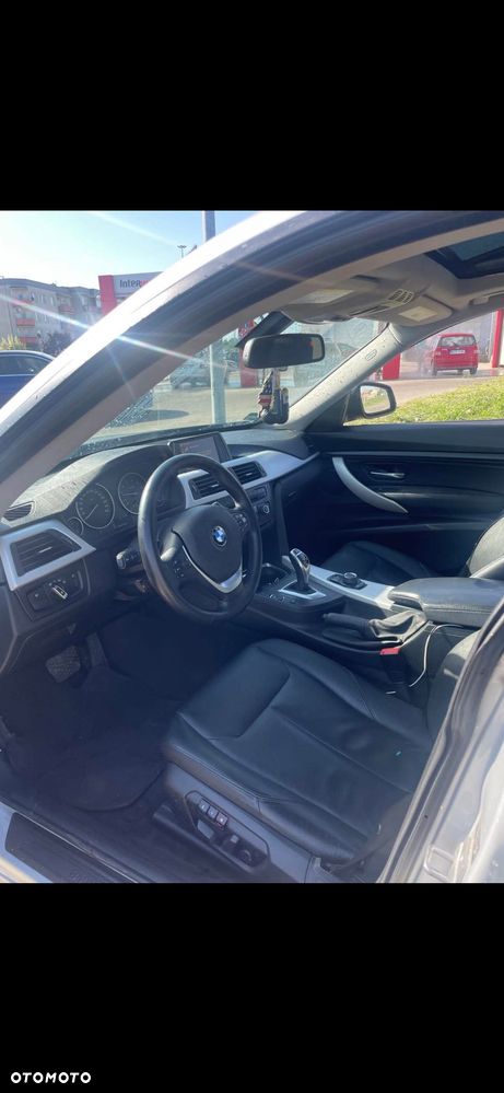 BMW Seria 3 328i xDrive - 15
