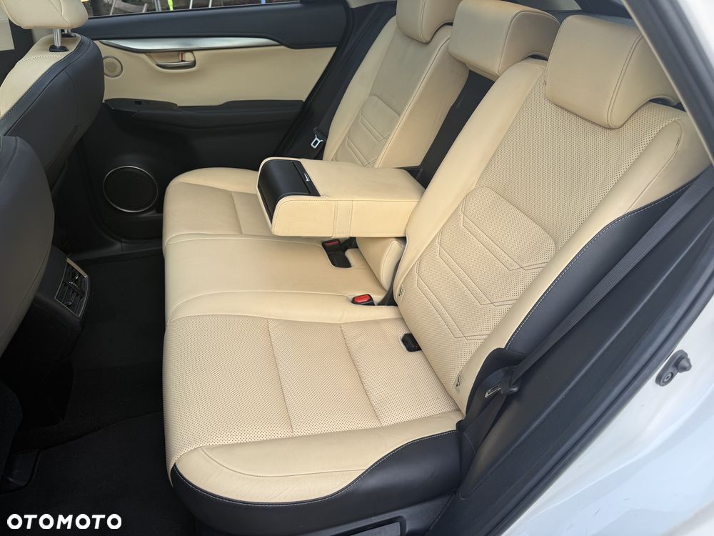 Lexus NX 200t Prestige AWD - 9