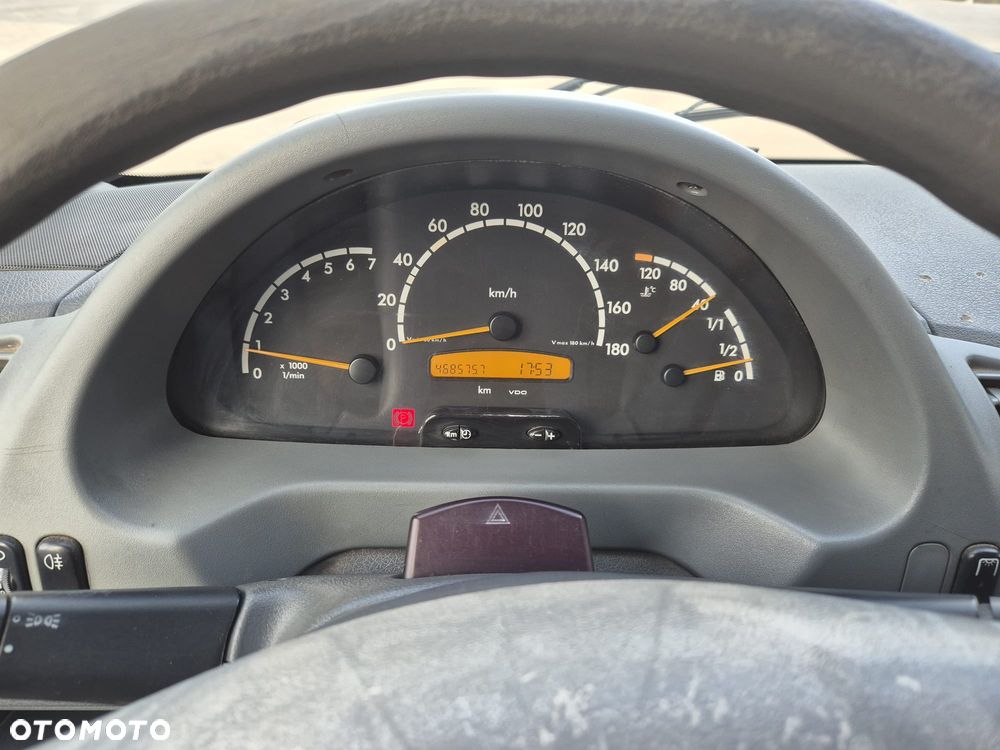 Mercedes-Benz Sprinter 413 - 14