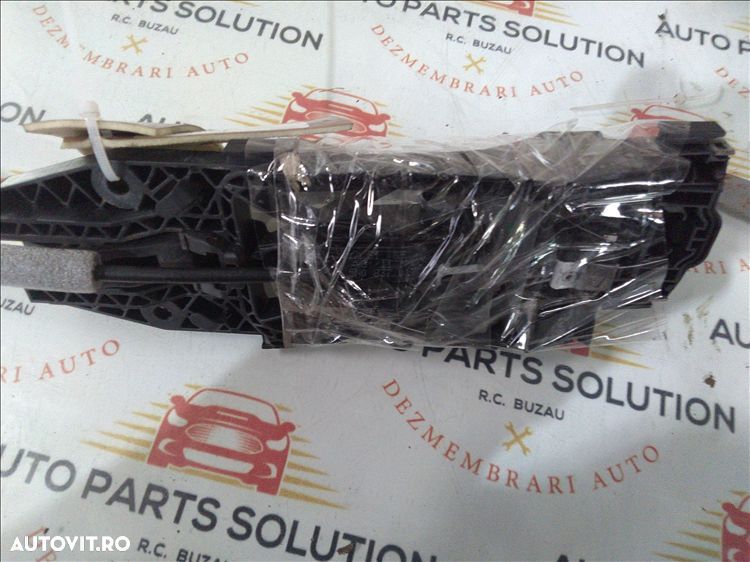 contramaner usa stanga fata skoda superb an fabr.2011 - 1