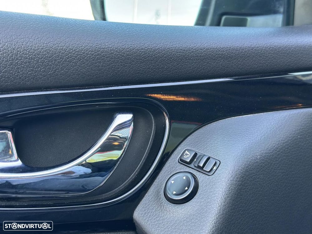 Nissan Qashqai 1.5 dCi N-Connecta - 23