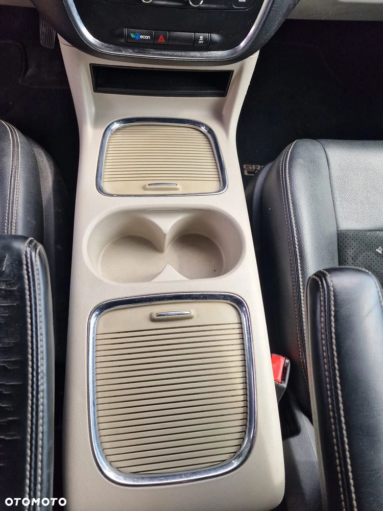 Dodge Grand Caravan 3.6 R/T - 13