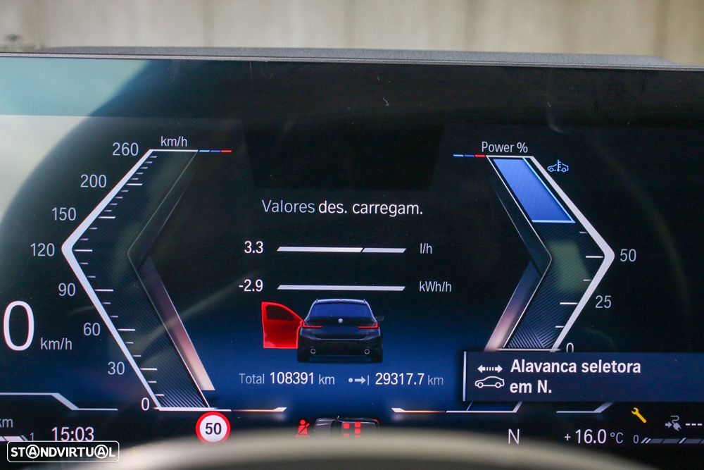 BMW 330 e Pack Desportivo M Auto - 28