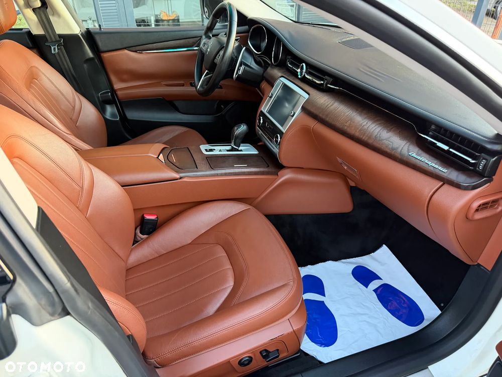 Maserati Quattroporte - 28