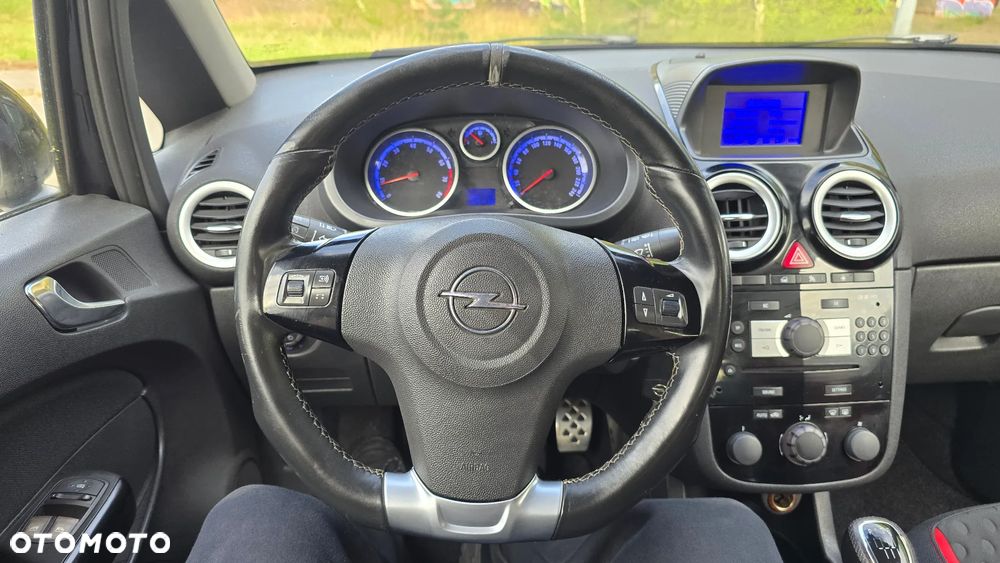 Opel Corsa 1.6T GSI - 33