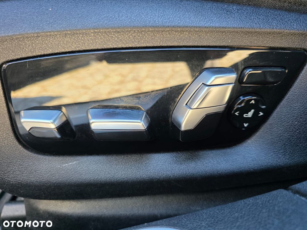 BMW Seria 7 740Ld xDrive - 27