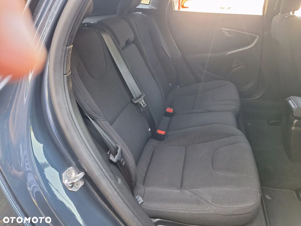 Volvo V40 D2 Kinetic - 26
