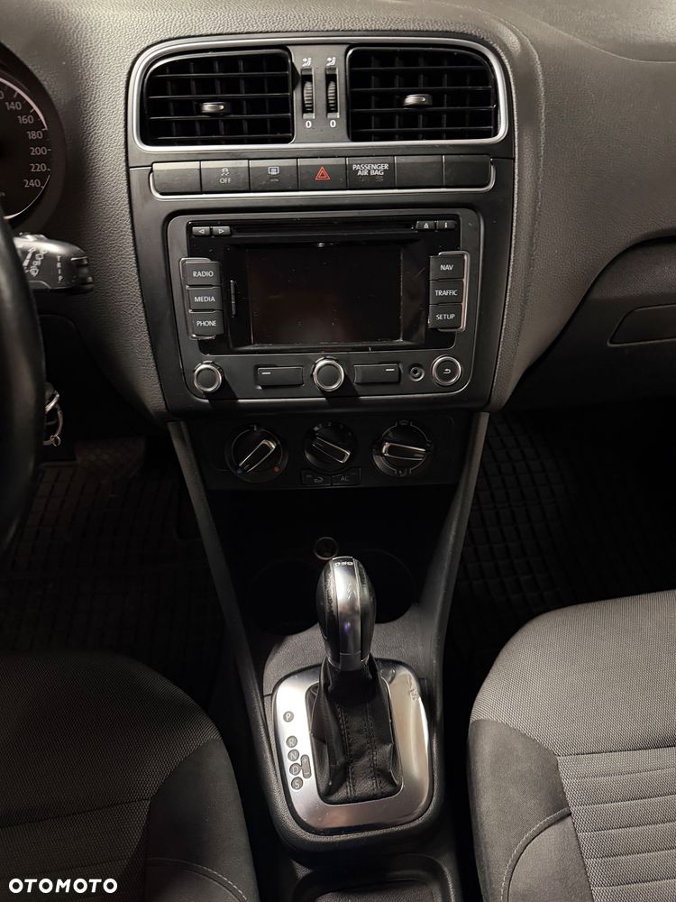 Volkswagen Polo - 14