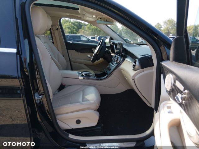 Mercedes-Benz GLC 300 4-Matic - 5