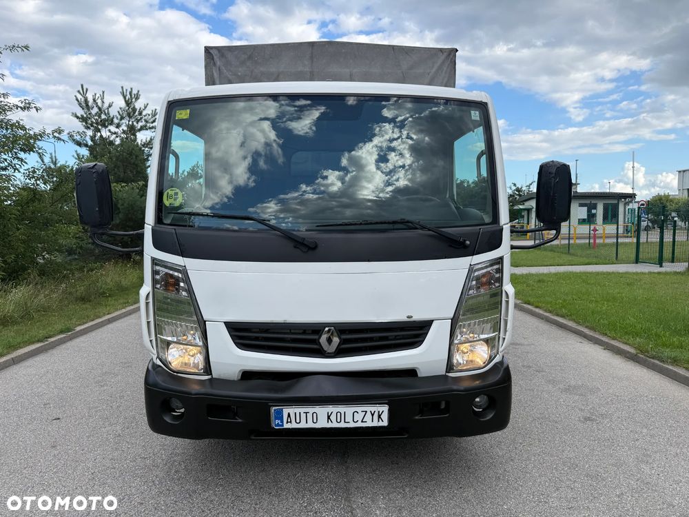 Renault Maxity - 2