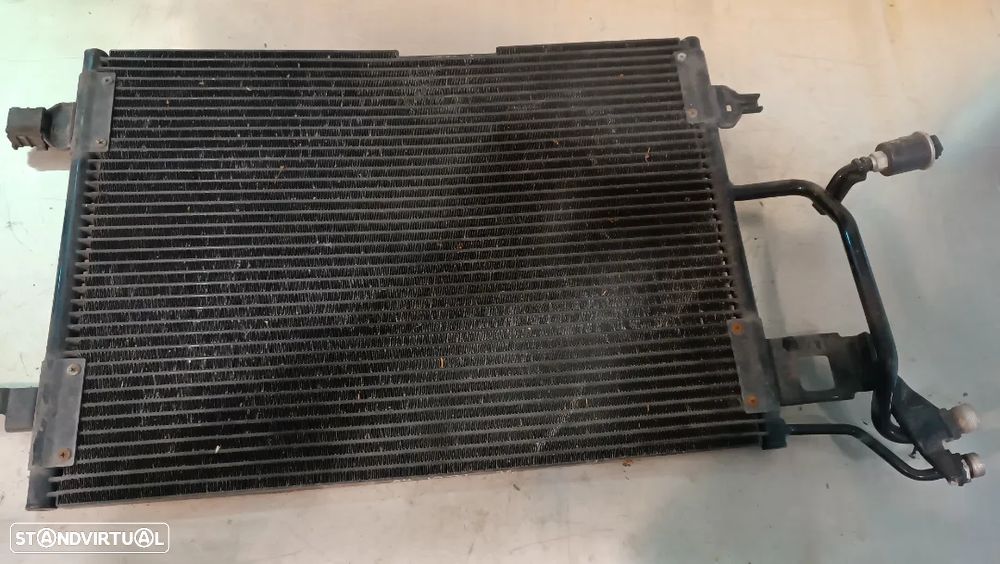 RADIADOR AC AUDI A4 B5 / PASSAT 95-01 8D0260401A - 1