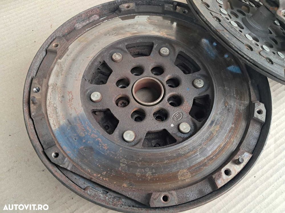 Opel Corsa D Meriva Astra H, ambreiaj complet volanta masa dubla placa disc, motor 1,3 diesel - 3