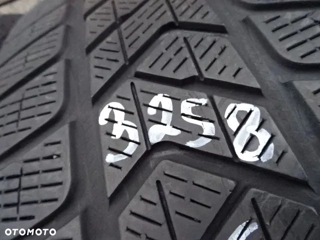 235/60/R18 107H Pirelli Winter Scorpion - 13