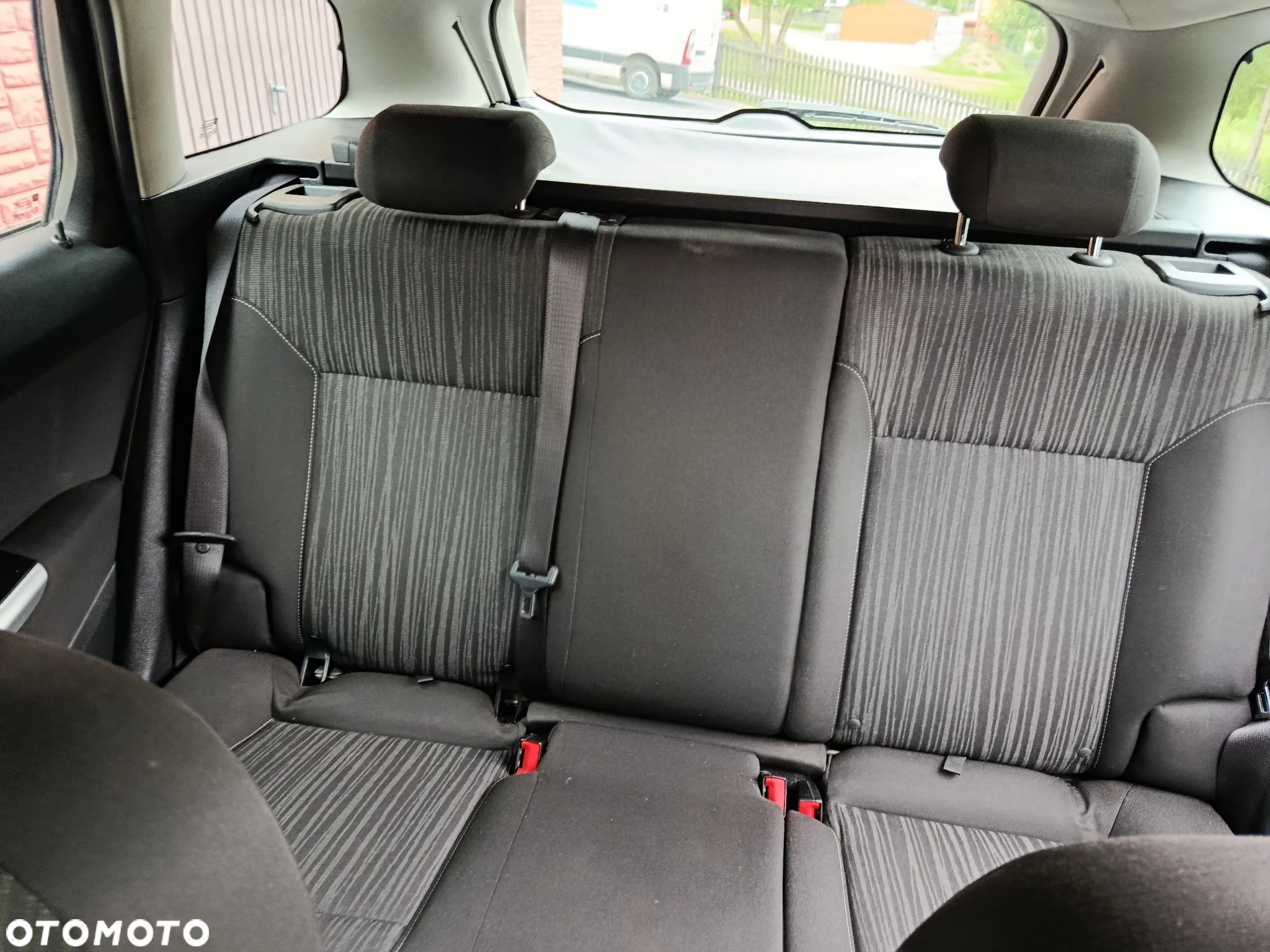Opel Astra IV 1.4 T Sport - 9