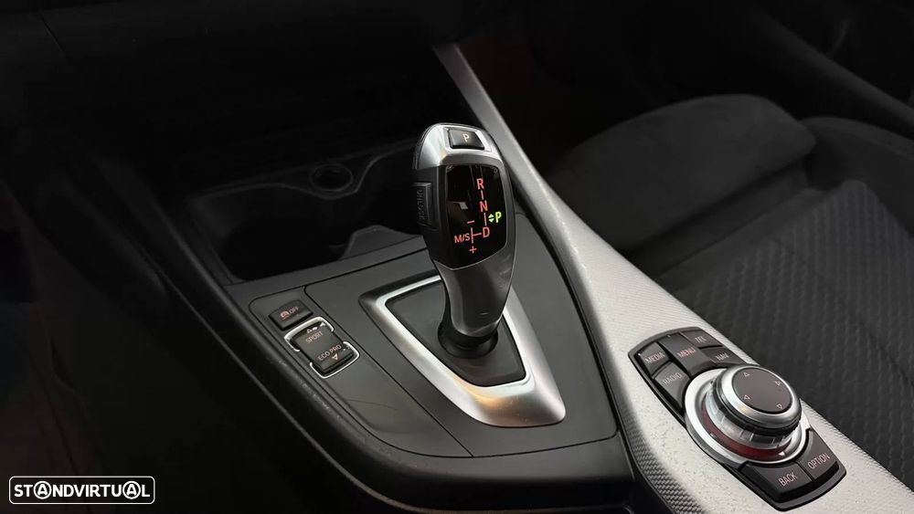 BMW 116 d Pack M Auto - 12