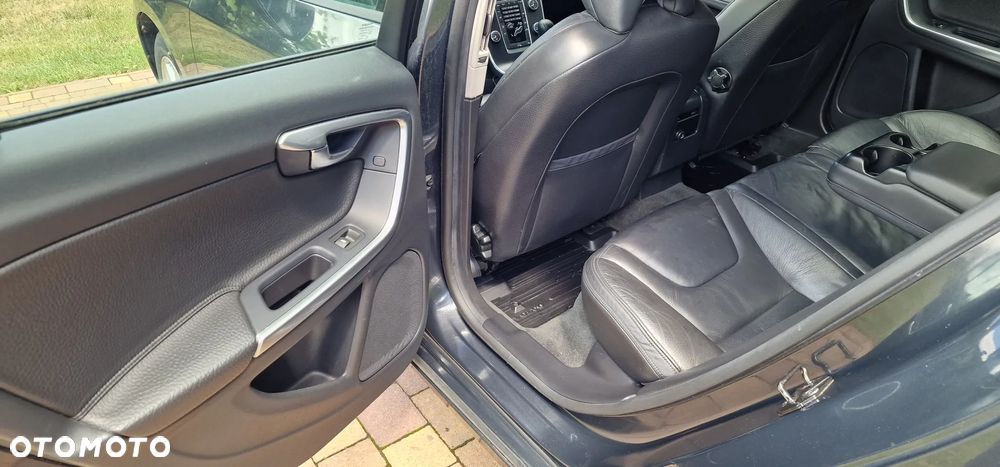 Volvo S60 DRIVe Summum - 33