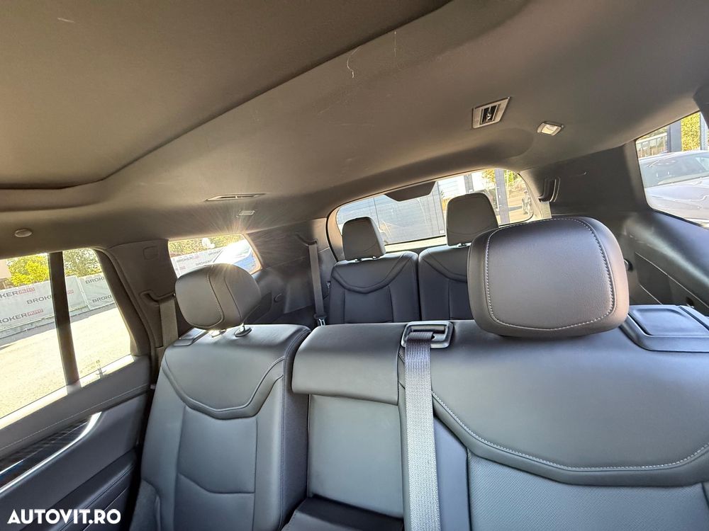 Cadillac XT6 - 15