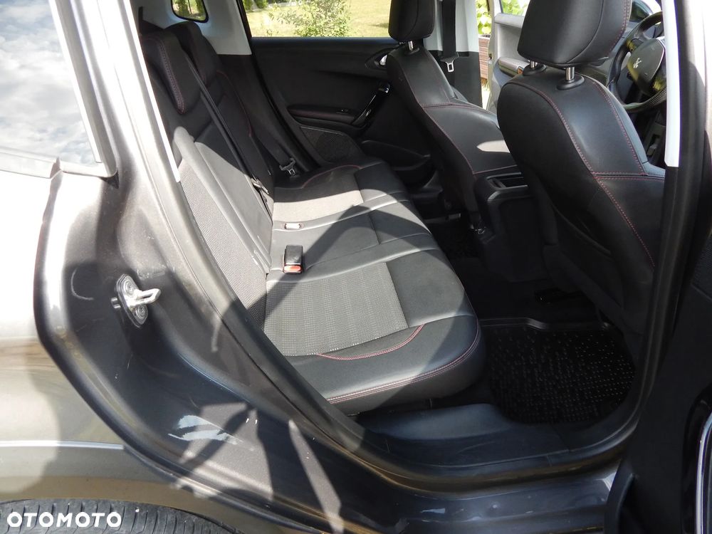 Peugeot 2008 - 12