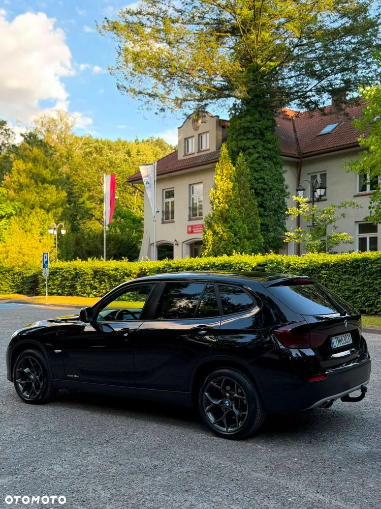 BMW X1 sDrive18d xLine - 11