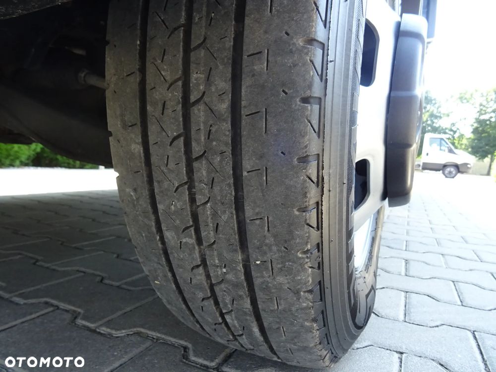 Iveco 35c15 Wywrotka 3-stronna 3,0 HPi Wzmocnione Resory Klima Hak Piękna 4,10m - 25