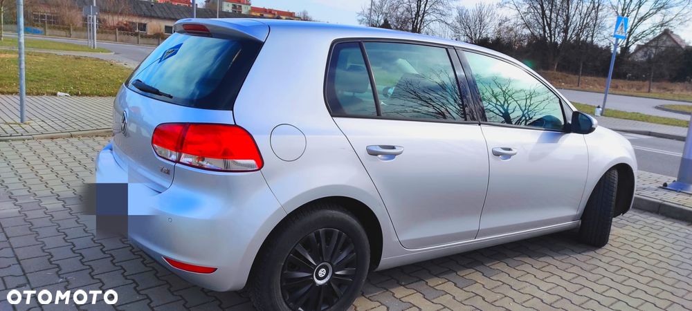 Volkswagen Golf - 6