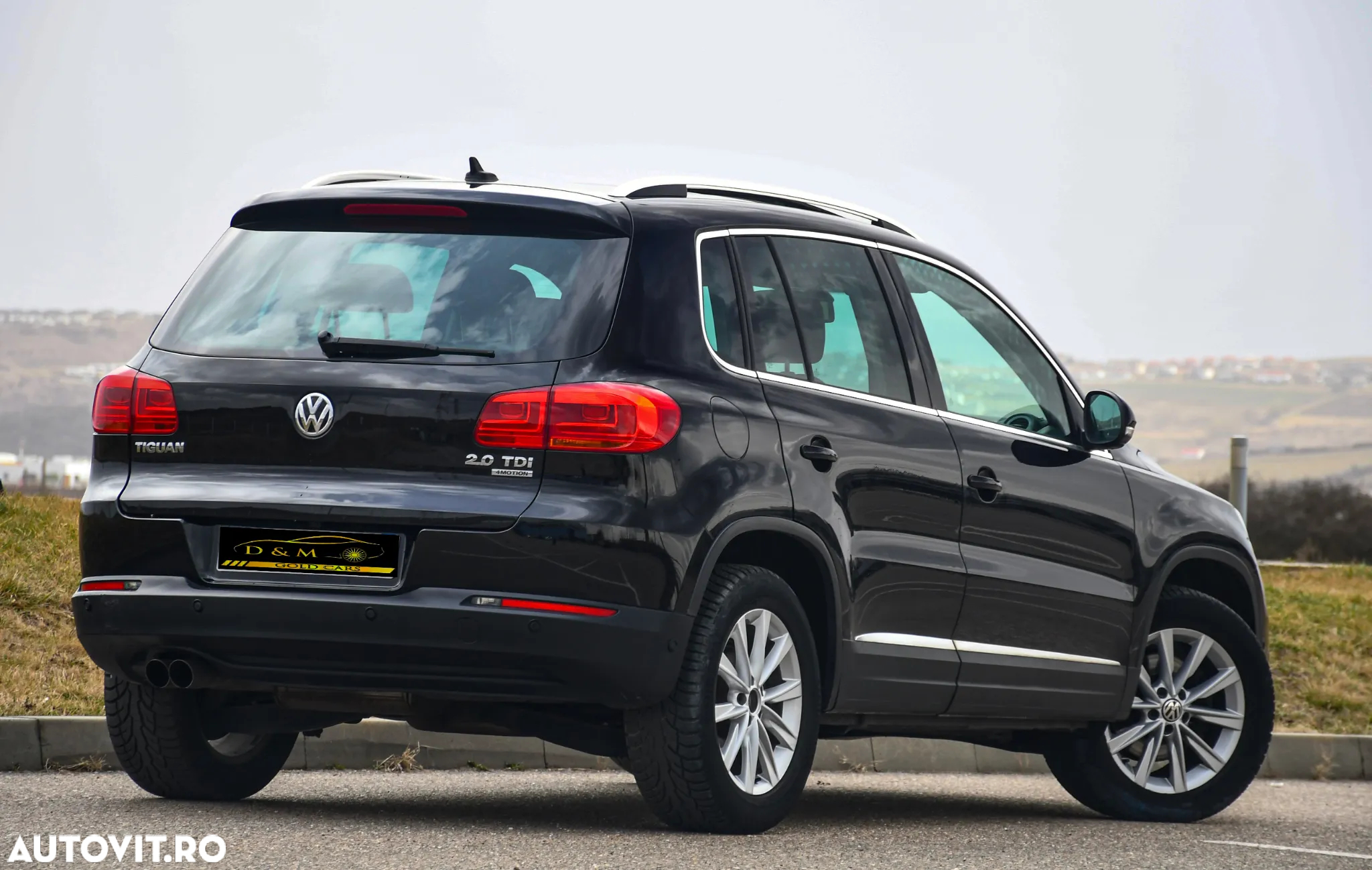 Volkswagen Tiguan 2.0 TDI 4Motion DSG Sport & Style - 4