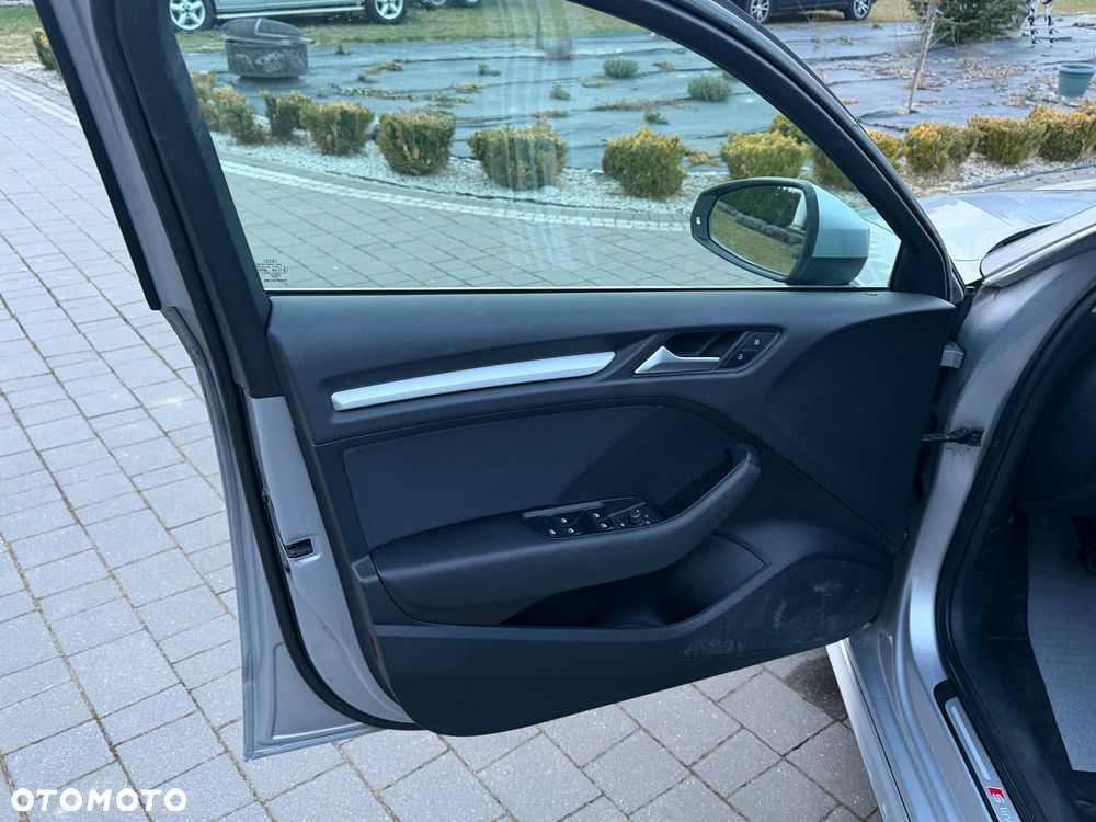 Audi A3 Sportback 1.6 TDI (clean diesel) S line Sportpaket - 26