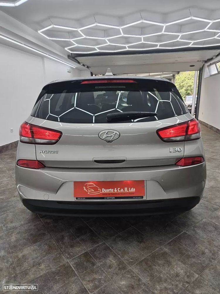 Hyundai i30 1.0 T-GDI Style — fotografia 23