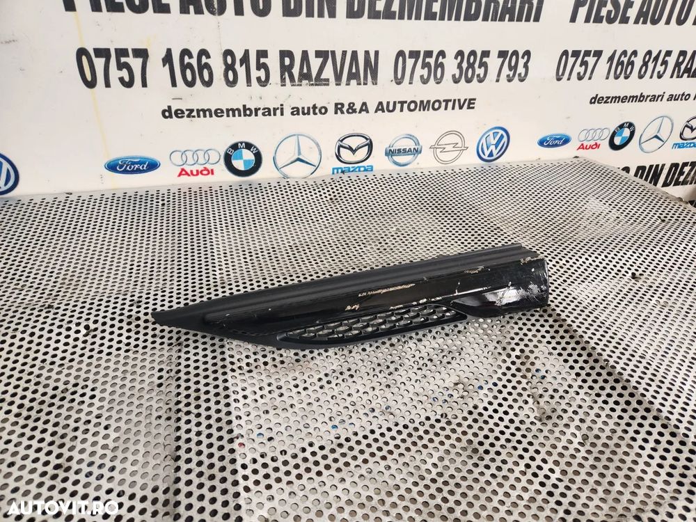 Ornament Grila Aripa Stanga Fata Range Rover Evoque L538 Cod BJ32-280B11-ABW - Dezmembrari Arad - 1