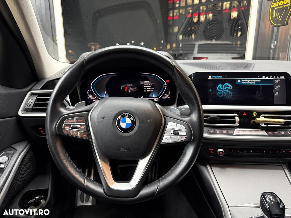 BMW Seria 3 320i AT - 20