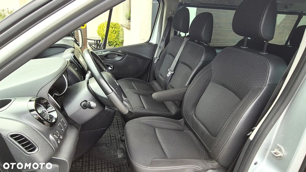 Opel Vivaro L2H1 2,9t Elegance Business - 22