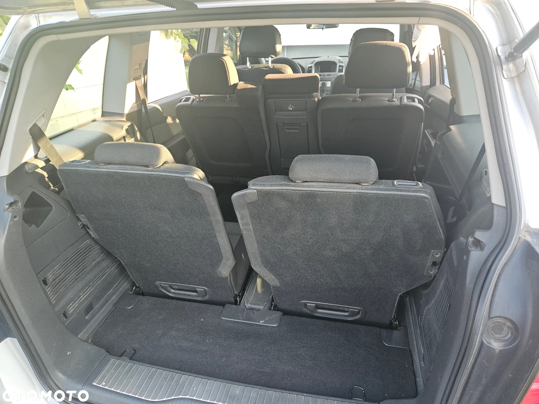 Opel Zafira 1.6 Enjoy - 25