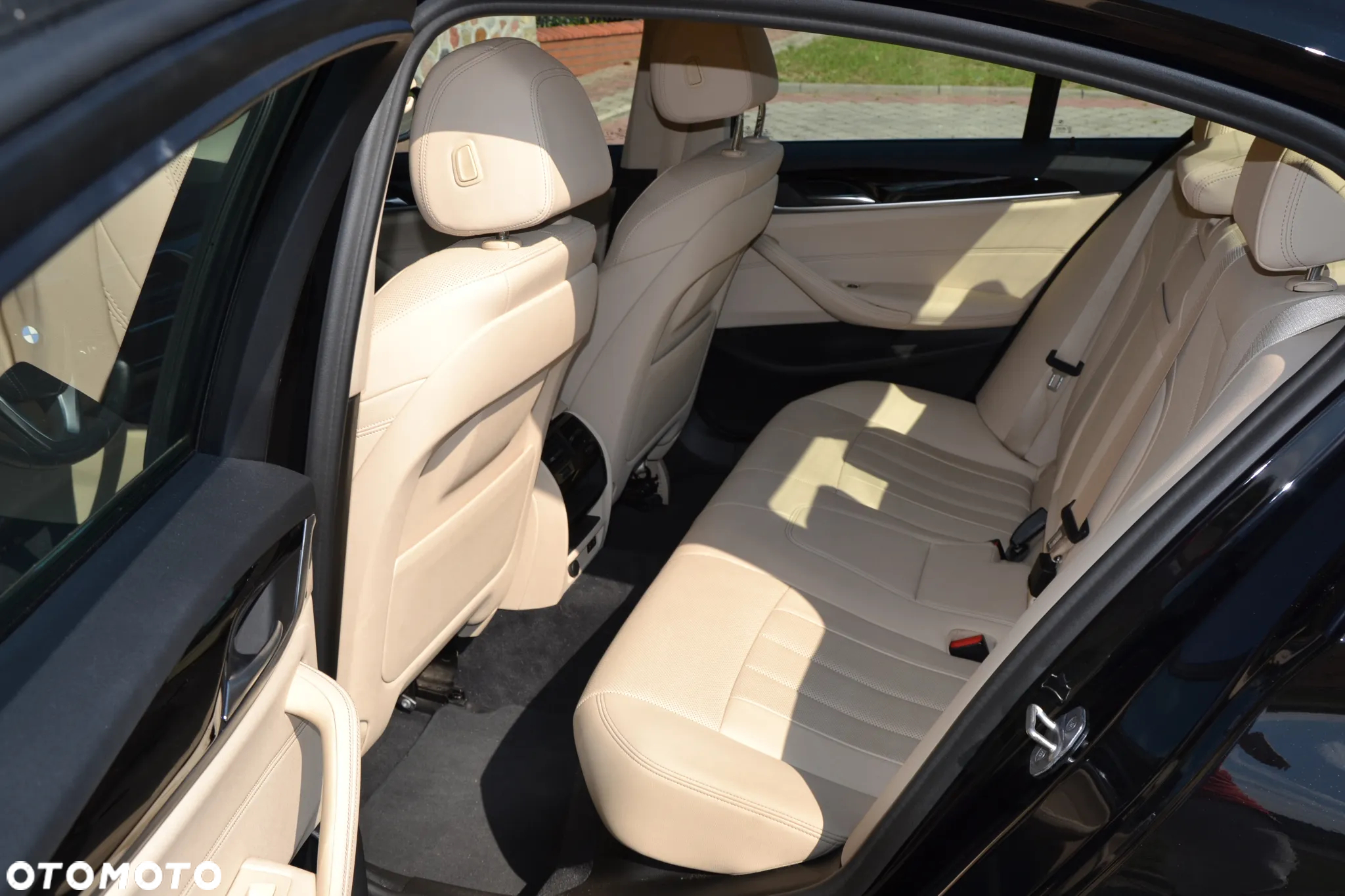 BMW Seria 5 520i - 9