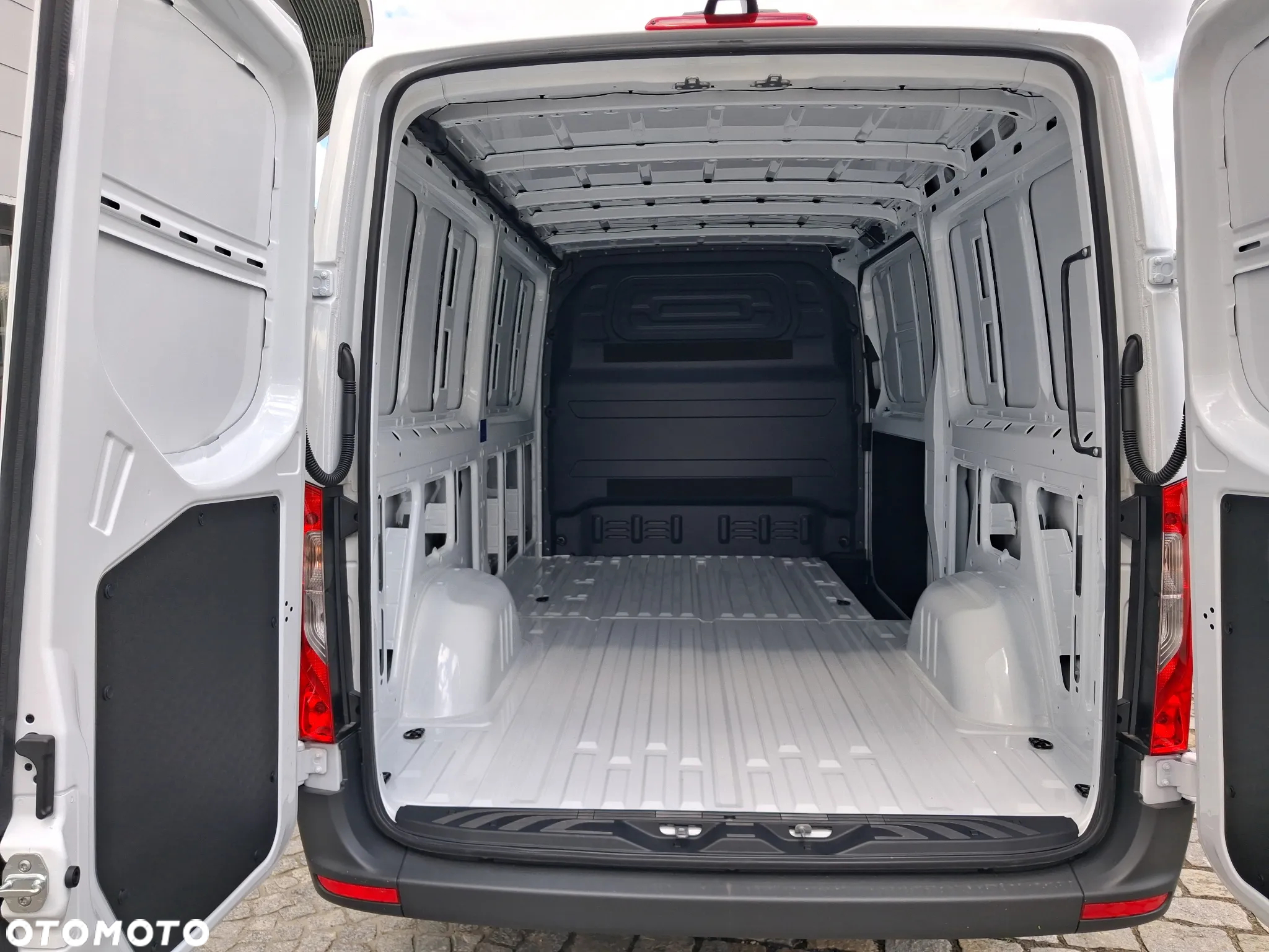 Mercedes-Benz Sprinter 317 CDI - 14
