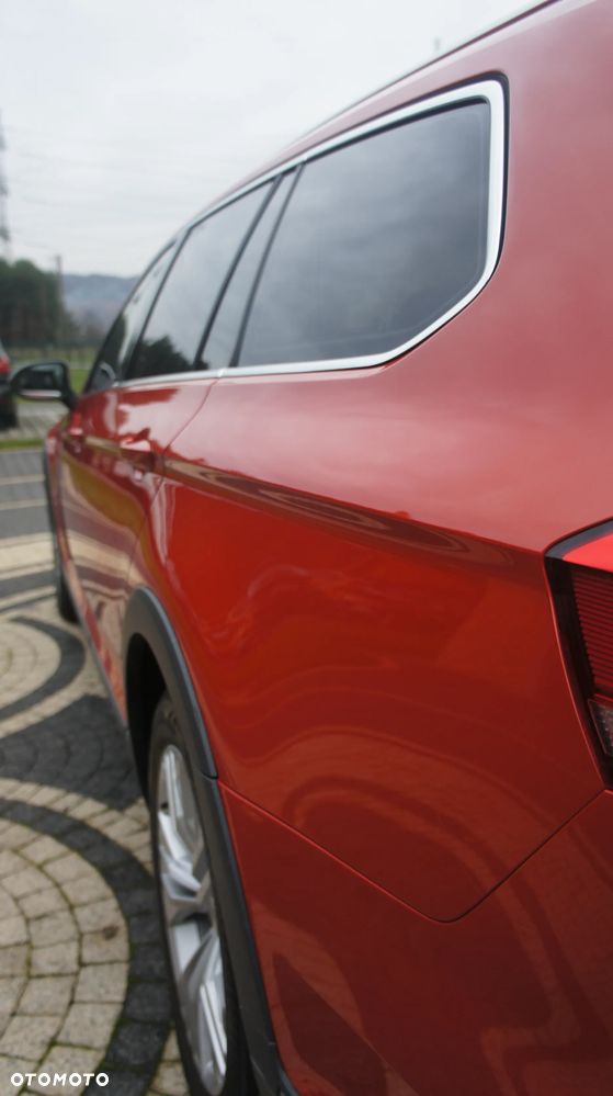 Volkswagen Passat Alltrack 2.0 TDI SCR 4Motion DSG - 11