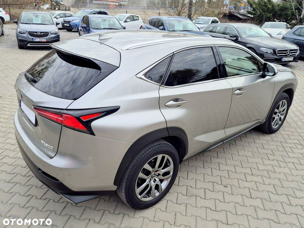 Lexus NX - 7