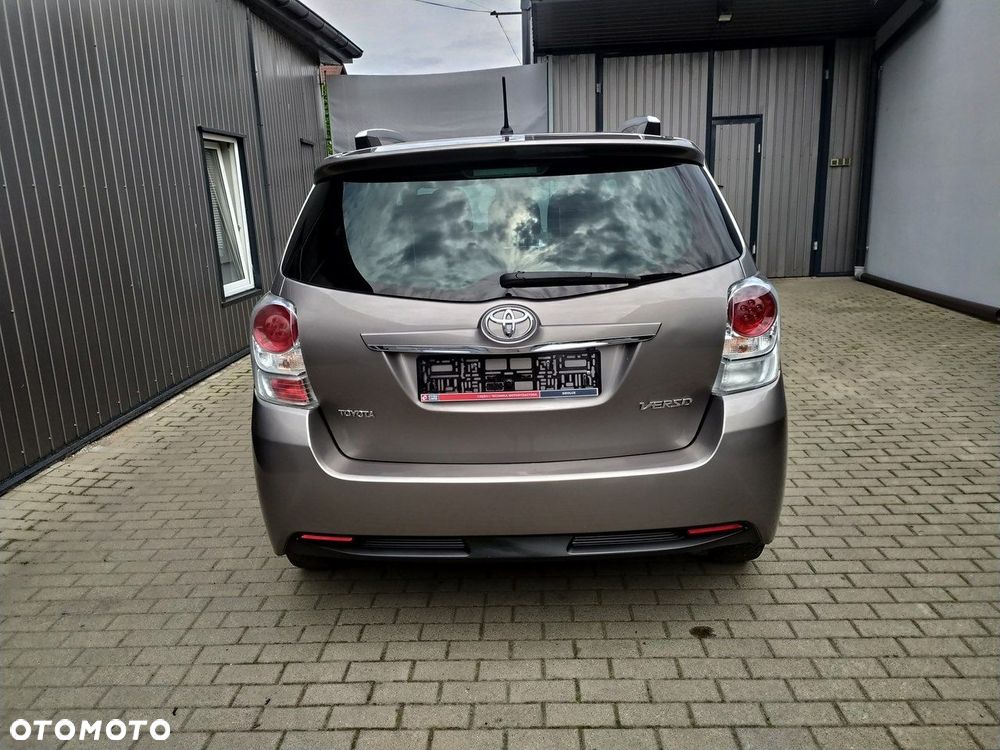 Toyota Verso 1.8 Prestige 7os MS - 6