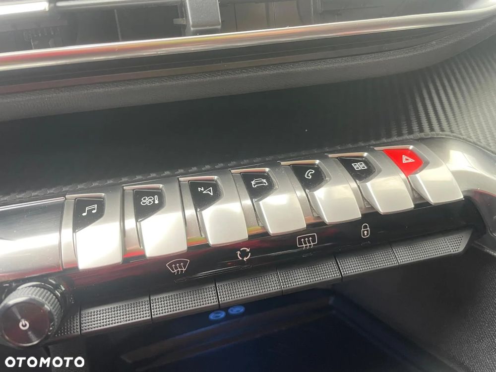 Peugeot 3008 1.2 PureTech GPF Crossway S&S EAT8 - 26