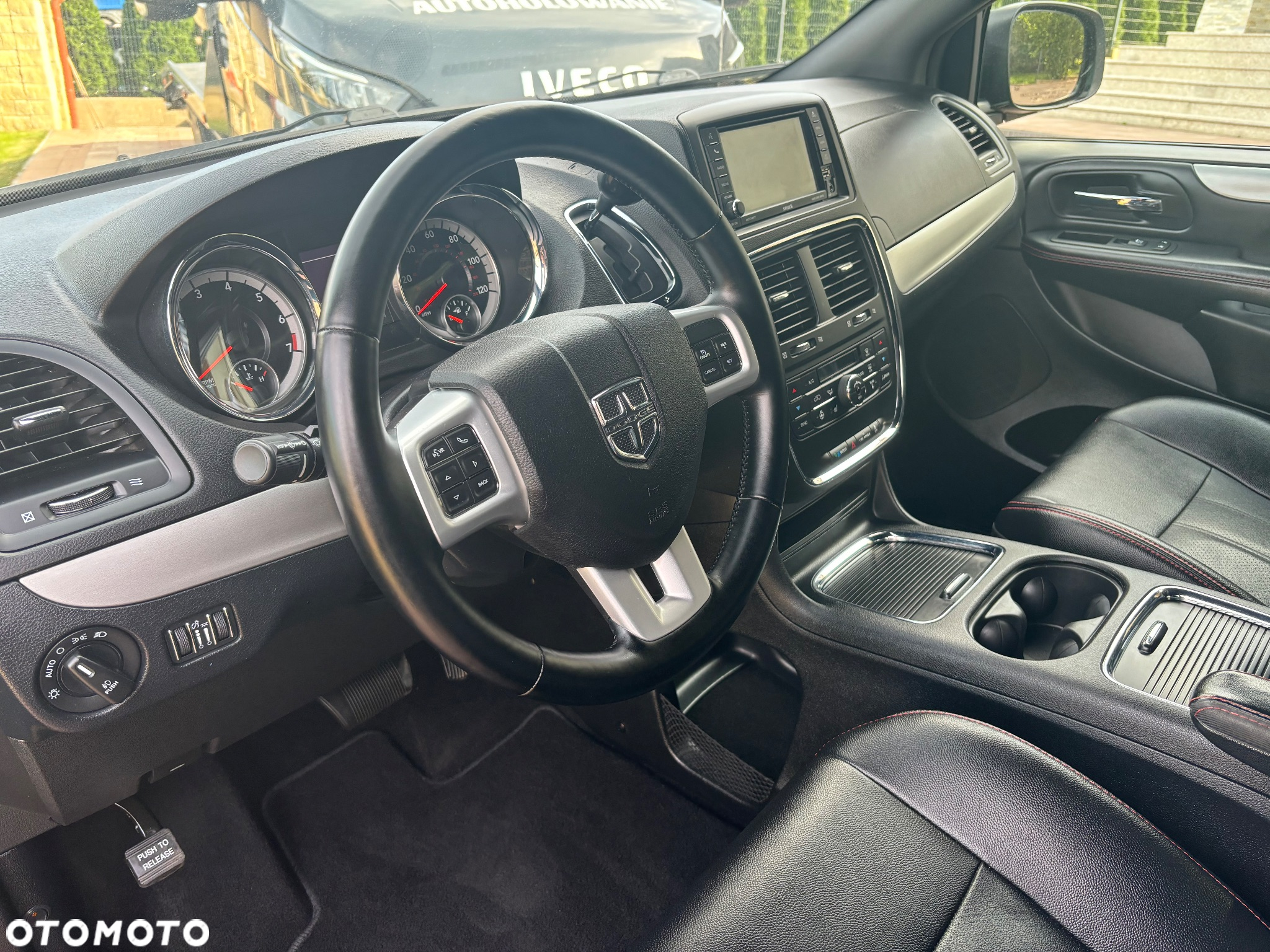 Dodge Grand Caravan - 14