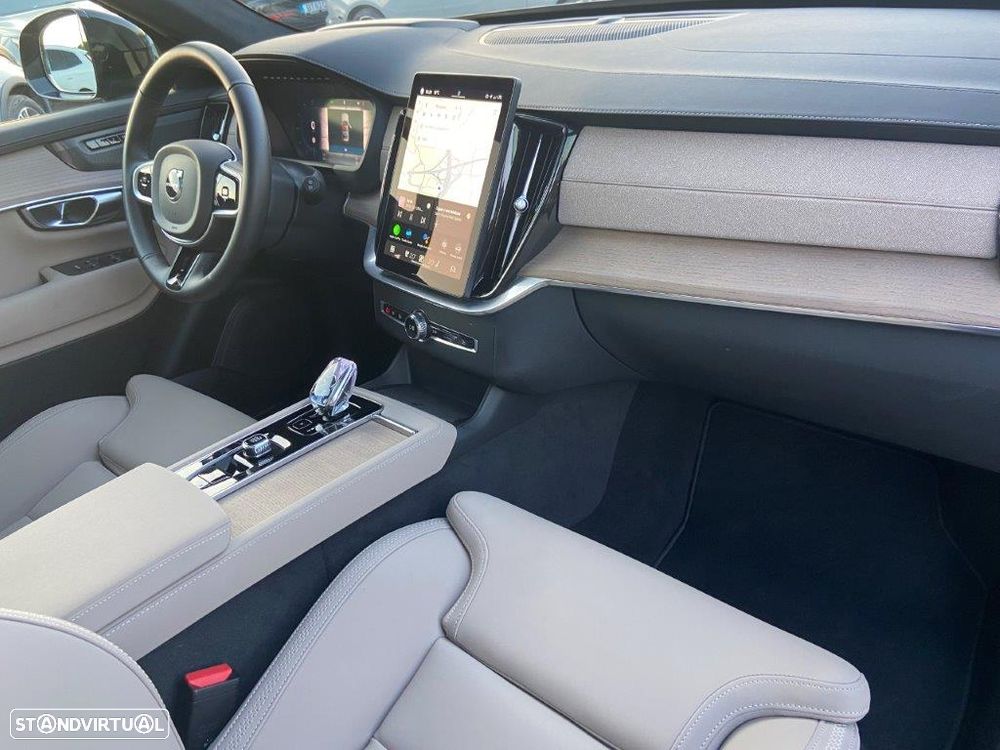 Volvo XC 90 2.0 T8 PHEV Ultra Dark AWD - 7